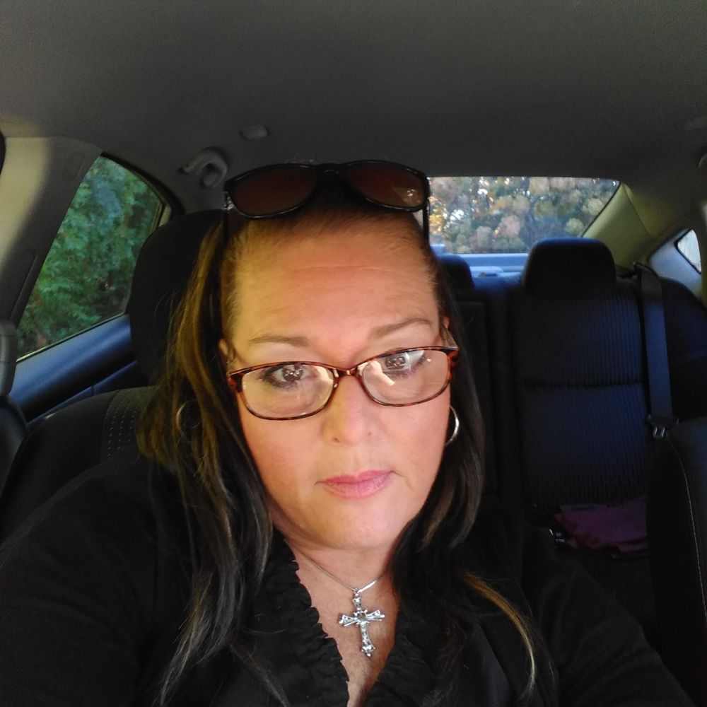 Meet your Posher, Laurie